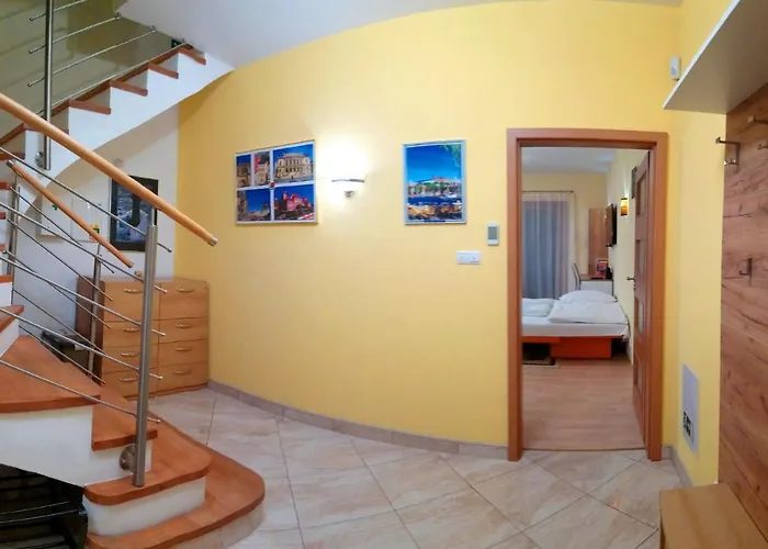 Lovely Apartment, Garden, Parking, Wifi, Netflix